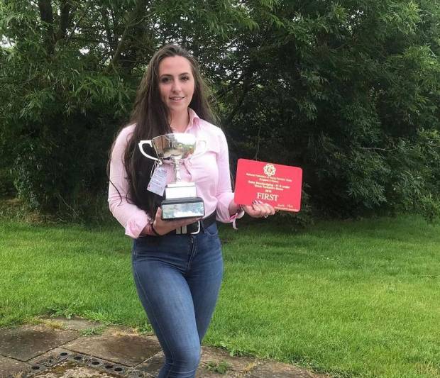 National Young Farmers Intermediate Dairy Stockjudging Champion, Evie Tomlinson