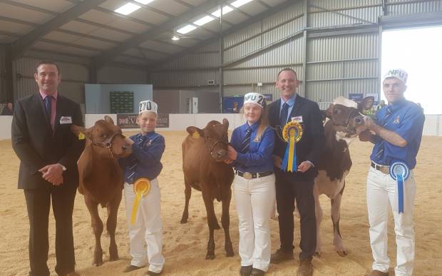 Showmanship - L to R Judge Ben Yates, Cameron Carson, Hollie Keenan, Duncan Hunter, Jamie Keenan